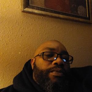 Meet your Posher, Derrick